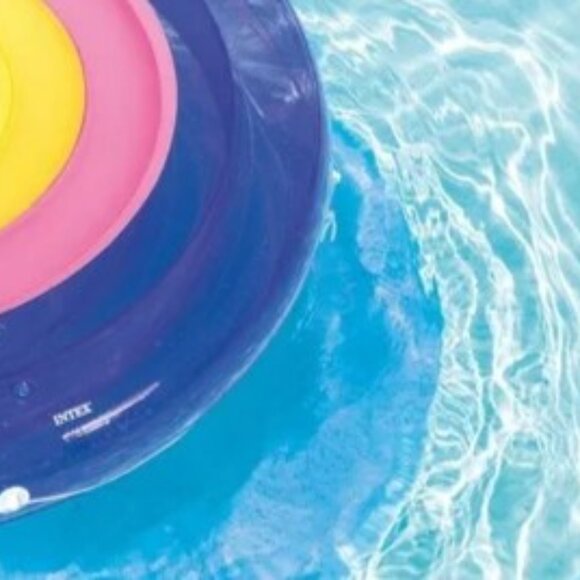 Intex Rainbow Fiesta Island - Picture 3 of 3